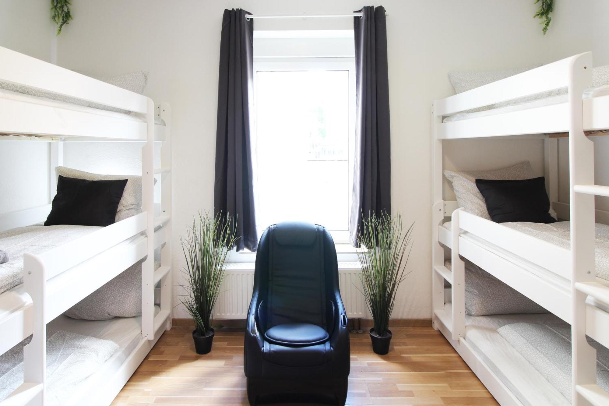 Hotel Ulm Zentrum - Komplettes Zimmer, Hochbett, Android Tv & Eigenem Bad - Perfekt Fuer Familien & Gruppen Exterior foto